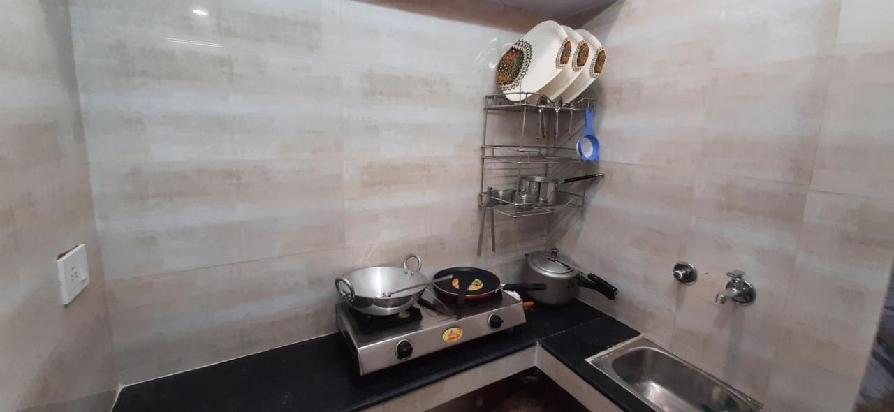Aggarwal Luxury With Private Kitchen Washroom And Balcony Along With Fridge, Ac, Android Tv, Wifi In Main Lajpat Nagar